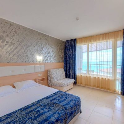 12-blue-bay-double-room
